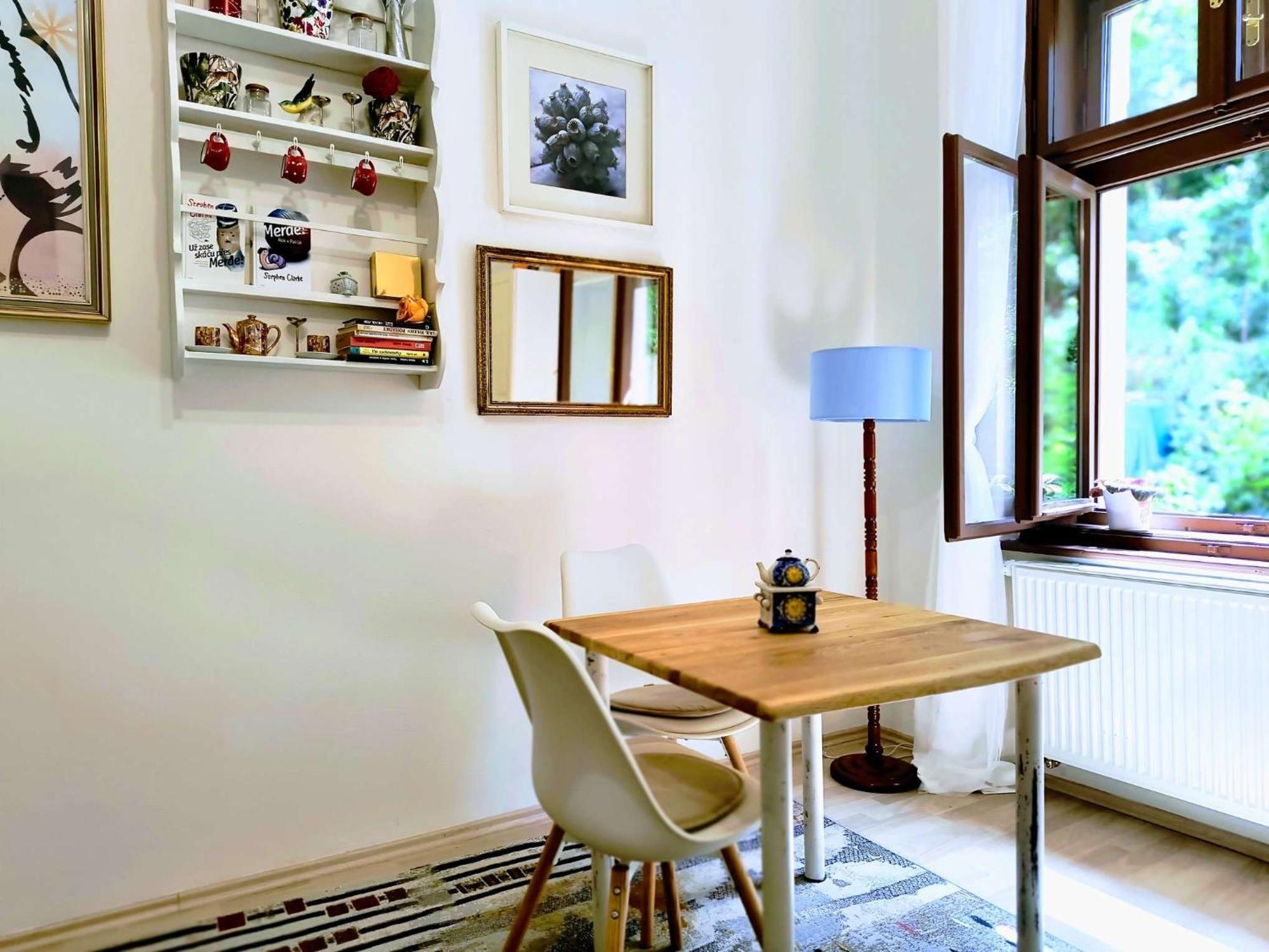Vysehrad Flat 2 Private For Up To 4 Guests Center & Congress * פראג