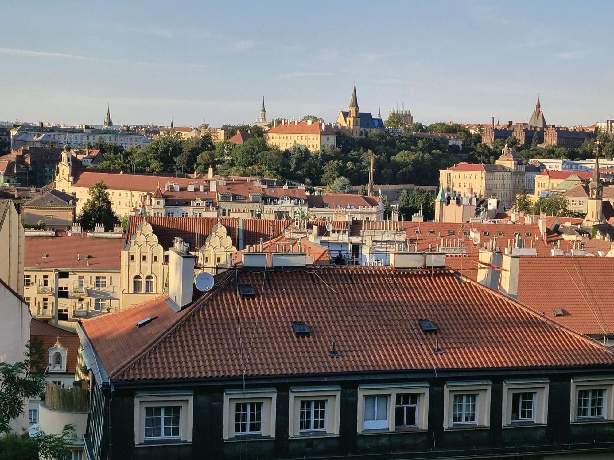 Vysehrad Flat 2 Private For Up To 4 Guests Center & Congress דירה *