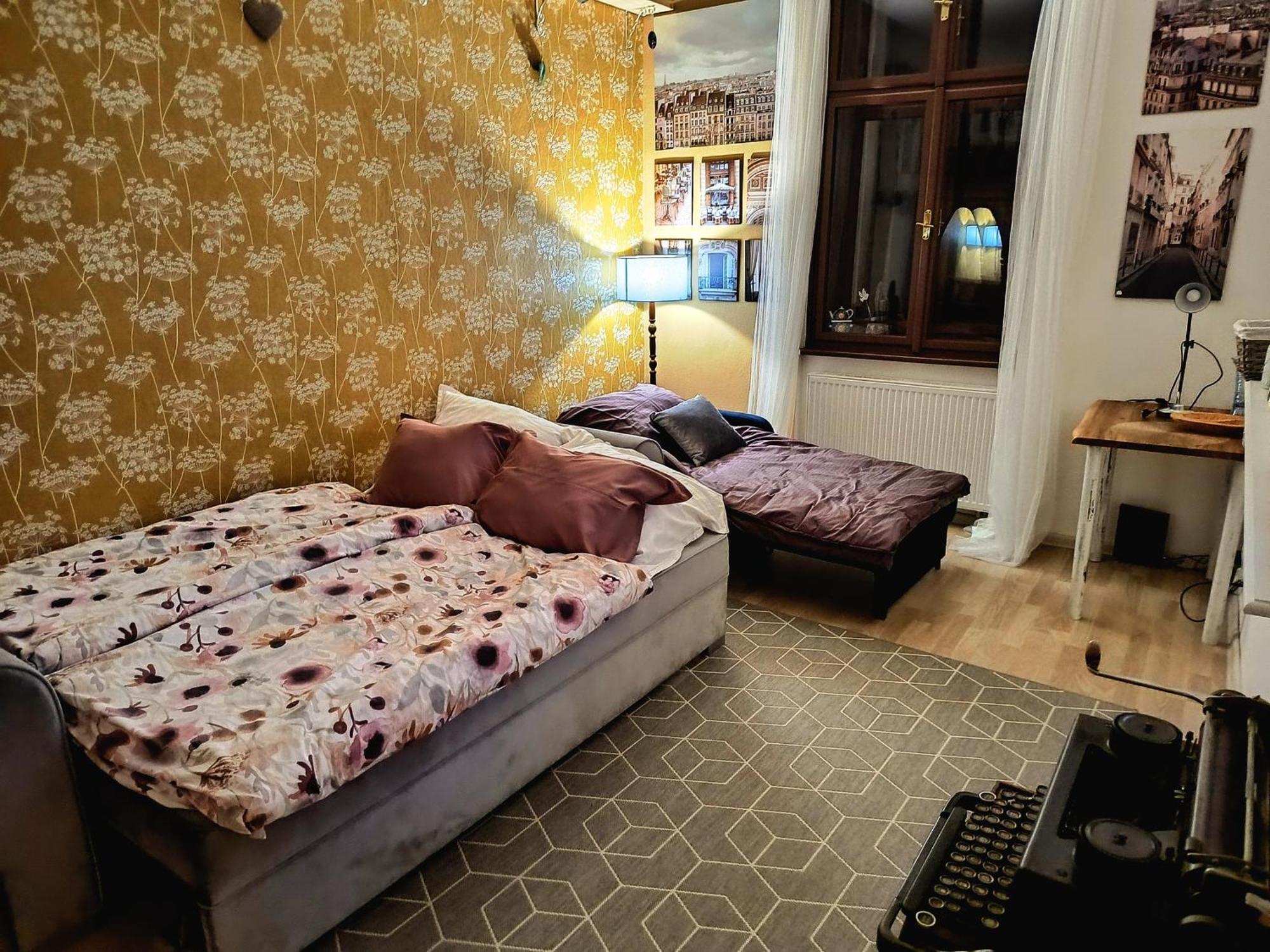 Vysehrad Flat 2 Private For Up To 4 Guests Center & Congress